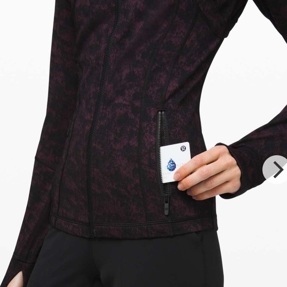 Lululemon Define Jacket Sz 4 Luxtreme
Misted Jacquard Black Black Cherry - Picture 3 of 11